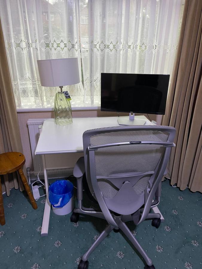 Room Canvey Island Exterior photo